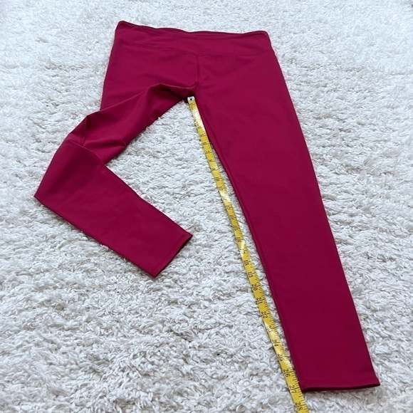 Fabletics high rise dark berry pink leggings large 7/8 stretchy - Picture 4 of 7